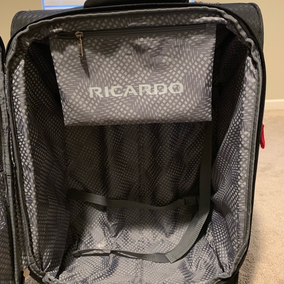 Luggage - Picture 4 of 8